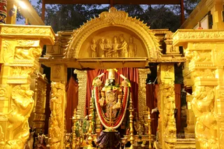 http://nithyananda.org/sites/default/files/photo-gallery/2018-12Dec-18-nithyananda-diary_bengaluru-aadheenam_uttamotama-seva_7T9A7084.JPG