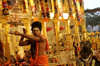 http://nithyananda.org/sites/default/files/photo-gallery/2018-12Dec-19-nithyananda-diary_bengaluru-aadheenam_uttamotama-seva_7T9A7375.JPG