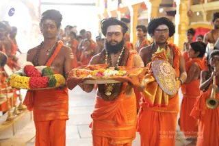 http://nithyananda.org/sites/default/files/photo-gallery/2018-12Dec-19-nithyananda-diary_bengaluru-aadheenam_uttamotama-seva_7T9A7437.JPG