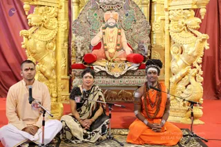 http://nithyananda.org/sites/default/files/photo-gallery/2018-12Dec-19-nithyananda-diary_bengaluru-aadheenam_uttamotama-seva_7T9A7484.JPG