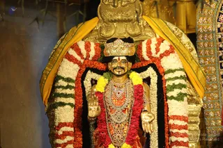 http://nithyananda.org/sites/default/files/photo-gallery/2018-12Dec-24-nithyananda-diary_bengaluru-aadheenam_uttamotama-seva_7T9A9249.JPG