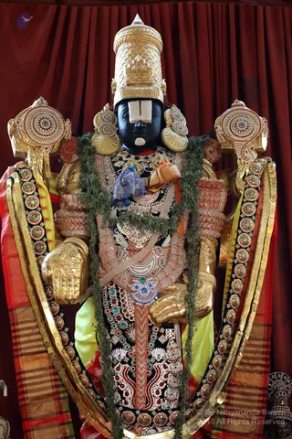 http://nithyananda.org/sites/default/files/photo-gallery/2018-12Dec-24-nithyananda-diary_bengaluru-aadheenam_uttamotama-seva_7T9A9306.JPG