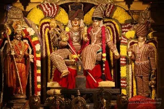 https://nithyananda.org/sites/default/files/photo-gallery/2019-01JAN-04-nithyananda-diary_bengaluru-aadheenam_uttamotama-seva_IMG_5653.JPG?1546691020