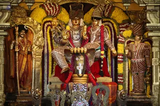 https://nithyananda.org/sites/default/files/photo-gallery/2019-01JAN-04-nithyananda-diary_bengaluru-aadheenam_uttamotama-seva_IMG_5837.JPG?1546691399