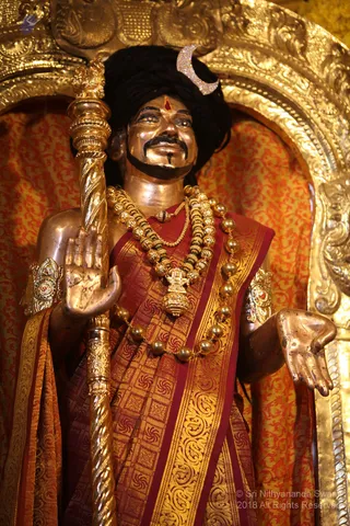 https://nithyananda.org/sites/default/files/photo-gallery/2019-01JAN-04-nithyananda-diary_bengaluru-aadheenam_uttamotama-seva_IMG_5891.JPG?1546691794