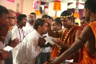 http://nithyananda.org/sites/default/files/photo-gallery/20_Nithyananda_1_May_2012.JPG