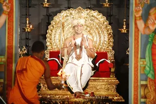 http://nithyananda.org/sites/default/files/photo-gallery/2_Nithyananda_13_Apr_2012.JPG