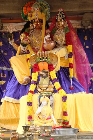 http://nithyananda.org/sites/default/files/photo-gallery/2_nithyananda_temple_11aug2012.JPG