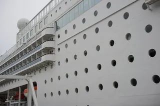 Side of view of 14 level cruise ship