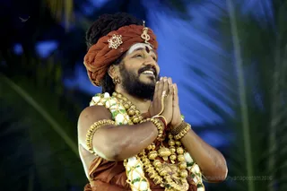 http://nithyananda.org/sites/default/files/photo-gallery/3-2016-12dec-12th-nithyananda-diary_4H7A0248_bengaluru-aadheenam-sadashivoham-day12-karthigai-deepam-swamiji_0.jpg