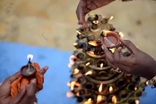 http://nithyananda.org/sites/default/files/photo-gallery/3-2016-12dec-12th-nithyananda-diary_DSC_6398_bengaluru-aadheenam-sadashivoham-day12-puja-rudrabhishekam-swamiji.jpg