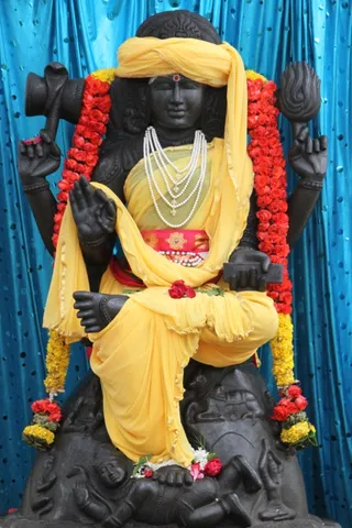 http://nithyananda.org/sites/default/files/photo-gallery/3._nithyananda_temple_11aug2012.JPG