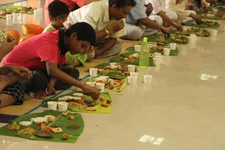 http://nithyananda.org/sites/default/files/photo-gallery/34_Nithyananda_food_04may2012.JPG