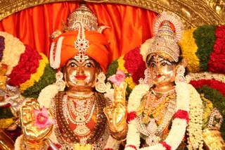 http://nithyananda.org/sites/default/files/photo-gallery/3_Nithyananda_temple_30apr2012.JPG