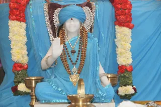 http://nithyananda.org/sites/default/files/photo-gallery/3_nithyananda-temple-15sep2012.JPG