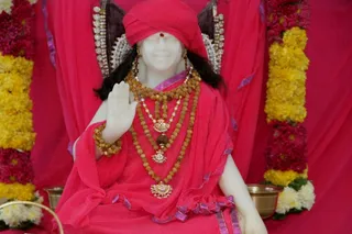http://nithyananda.org/sites/default/files/photo-gallery/3_nithyananda_23sep2012_0.JPG