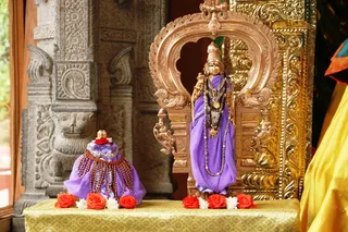 http://nithyananda.org/sites/default/files/photo-gallery/3_nithyananda_temple_10sep2012.jpg