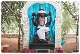 Lord Dakshinamurthy radiating Beauty and Peace.