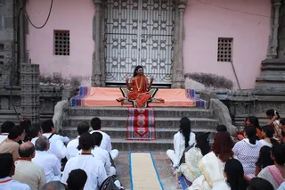 http://nithyananda.org/sites/default/files/photo-gallery/4_nithyananda_12oct2012.JPG