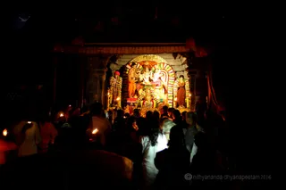 http://nithyananda.org/sites/default/files/photo-gallery/4b-2016-12dec-12th-nithyananda-diary_IMG_6665_bengaluru-aadheenam-sadashivoham-day12-karthigai-deepam-swamiji.jpg