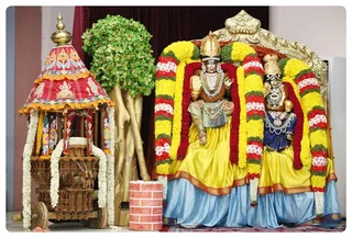 Meenakshi Sundereswara in Sakshi sonna Padalam.