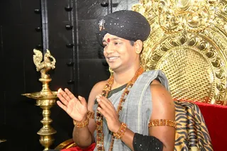http://nithyananda.org/sites/default/files/photo-gallery/5_Nithyananda_16_Apr_2012.JPG