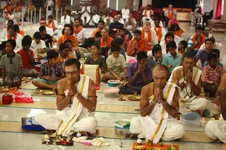http://nithyananda.org/sites/default/files/photo-gallery/5_Nithyananda_21_April_2012.JPG