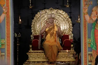http://nithyananda.org/sites/default/files/photo-gallery/5_Nithyananda_3_Apr_2012.JPG