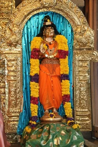 http://nithyananda.org/sites/default/files/photo-gallery/5_nithyananda_21sep2012.JPG
