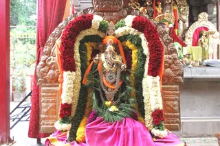 http://nithyananda.org/sites/default/files/photo-gallery/6_nithyananda-temple-12sep2012.JPG