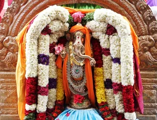 http://nithyananda.org/sites/default/files/photo-gallery/6_nithyananda_temple_10sep2012.jpg