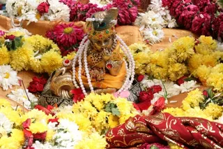 http://nithyananda.org/sites/default/files/photo-gallery/6_nithyananda_temple_11aug2012.JPG