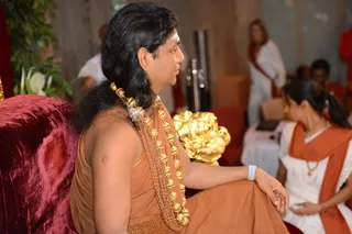 Darshan begins