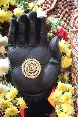 http://nithyananda.org/sites/default/files/photo-gallery/7T9A9897.JPG
