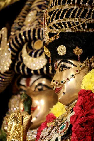 http://nithyananda.org/sites/default/files/photo-gallery/7T9A9956.JPG
