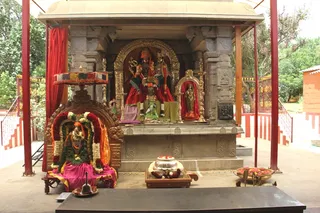 http://nithyananda.org/sites/default/files/photo-gallery/7_nithyananda-temple-12sep2012.JPG