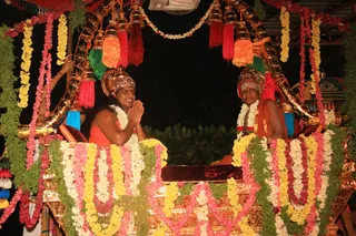 http://nithyananda.org/sites/default/files/photo-gallery/8_Nithyananda_procession_26apr2012.JPG