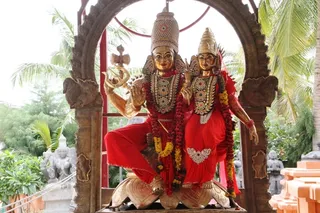 http://nithyananda.org/sites/default/files/photo-gallery/8_nithyananda_temple_14aug2012.JPG
