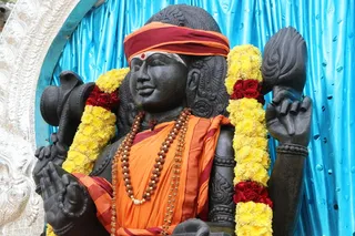 http://nithyananda.org/sites/default/files/photo-gallery/9_nithyananda_01oct2012.JPG
