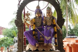 http://nithyananda.org/sites/default/files/photo-gallery/9_nithyananda_temple_19aug2012.JPG