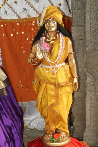 http://nithyananda.org/sites/default/files/photo-gallery/9_nithyananda_temple_22aug2012.JPG