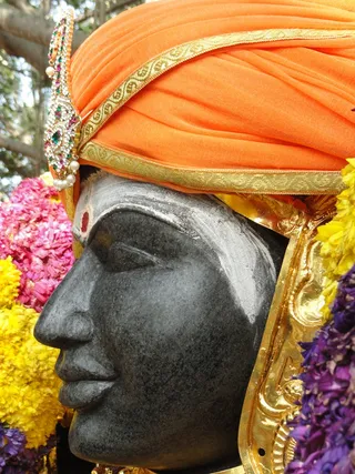 http://nithyananda.org/sites/default/files/photo-gallery/DSC01394_0.JPG