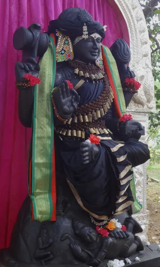 http://nithyananda.org/sites/default/files/photo-gallery/Dakshinamurthy1_1.jpg