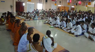 http://nithyananda.org/sites/default/files/photo-gallery/Devotees_0.jpg