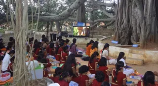 http://nithyananda.org/sites/default/files/photo-gallery/Discourse_0.jpg