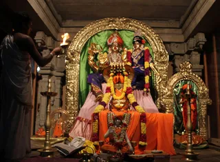 http://nithyananda.org/sites/default/files/photo-gallery/Flag-Hoisting-1.jpg