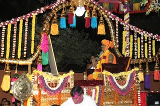 http://nithyananda.org/sites/default/files/photo-gallery/IMG_0014_0.JPG