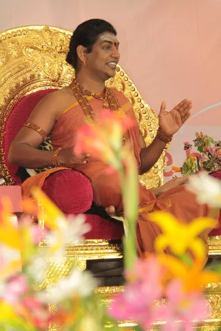 http://nithyananda.org/sites/default/files/photo-gallery/IMG_0118_0.JPG