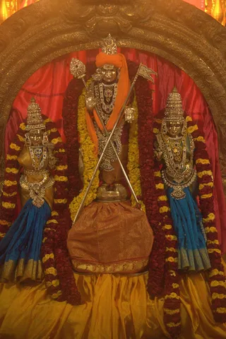 http://nithyananda.org/sites/default/files/photo-gallery/IMG_0163.jpg