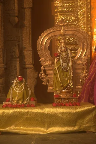 http://nithyananda.org/sites/default/files/photo-gallery/IMG_0201.jpg